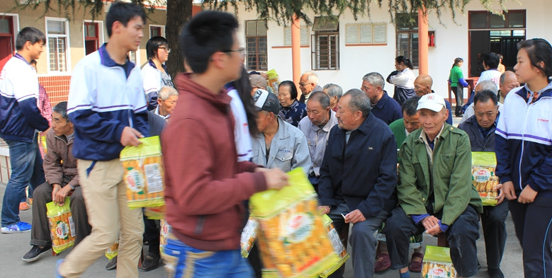 “用愛托起老年人幸福晚年”——走進(jìn)寺巷鎮(zhèn)敬老院